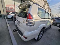 تۆیۆتا لاندكروزر پرادۆ